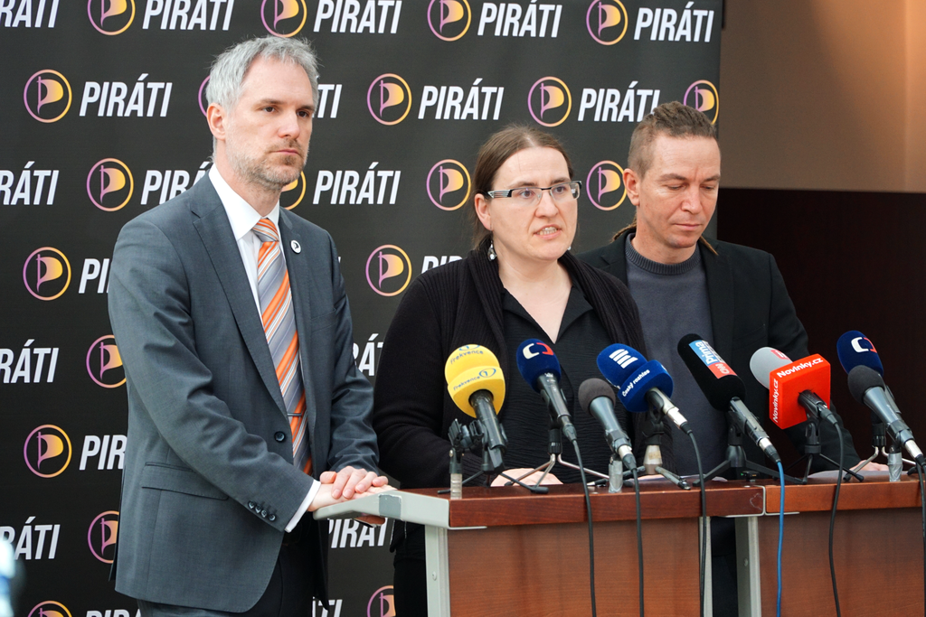 Vláda hazarduje s bydlením i veřejným prostorem, varují Piráti. Vyzvali ke stažení a přepracování novely stavebního zákona
